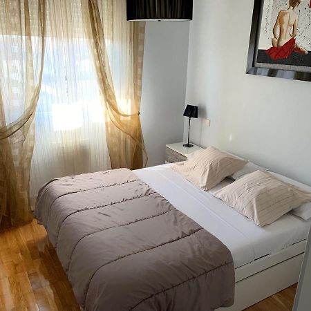 Apto Alma Parking Y Piscina Gratis Zaragoza Bagian luar foto